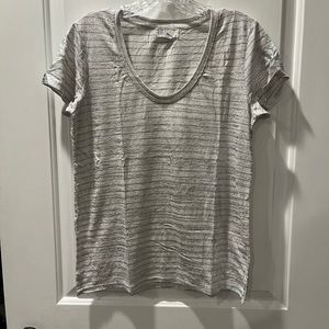 Gap Tee Silver Details